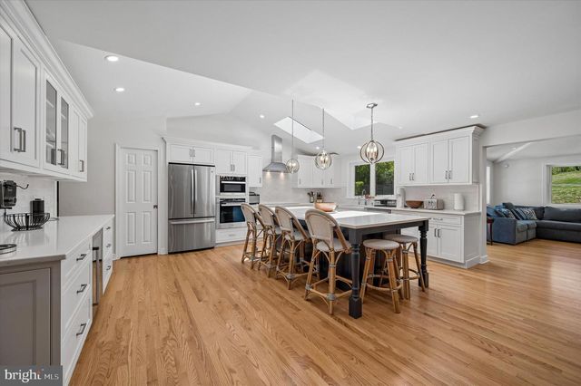 774 ROBINHOOD RD, Bryn Mawr, PA 19010