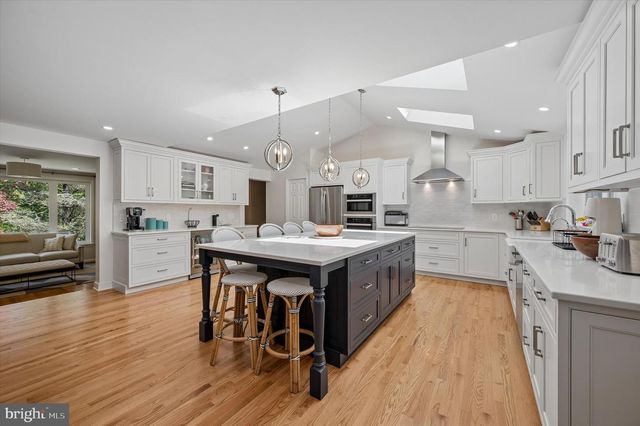 774 ROBINHOOD RD, Bryn Mawr, PA 19010