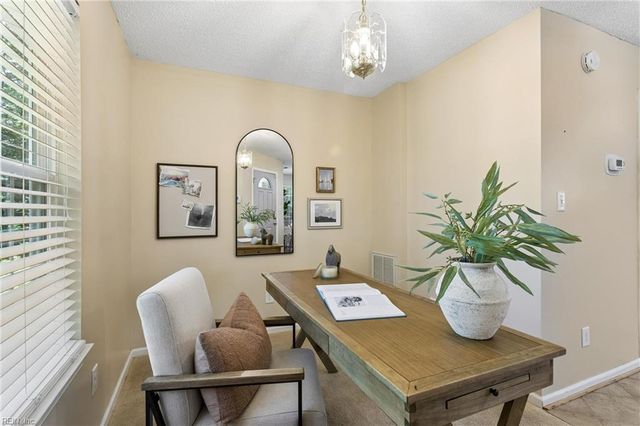 3884 Fox RN, Williamsburg, VA 23188