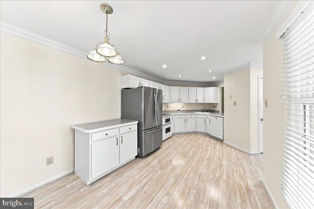 402 SUMNER WAY, West Chester, PA 19382
