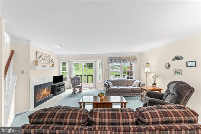 402 SUMNER WAY, West Chester, PA 19382