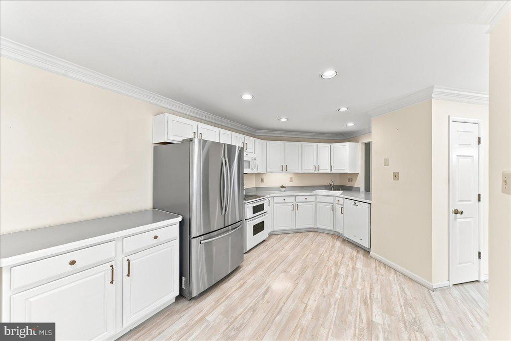 402 SUMNER WAY, West Chester, PA 19382