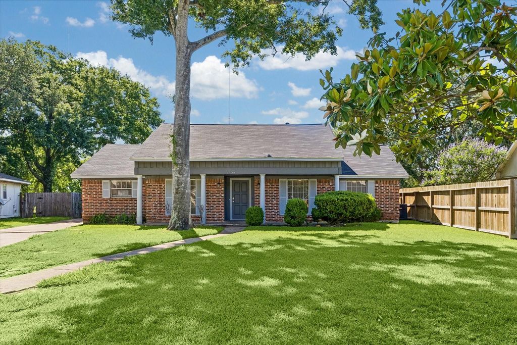 1730 Hilton Head Drive, Missouri City, TX 77459