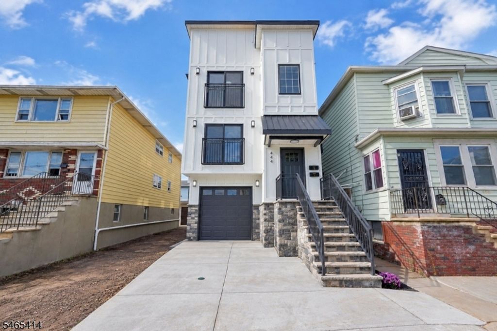 444 3rd Ave, Elizabeth City, NJ 07206 — exterior