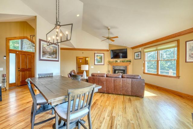 1722 Victoria Woods Circle, Hiawassee, GA 30546