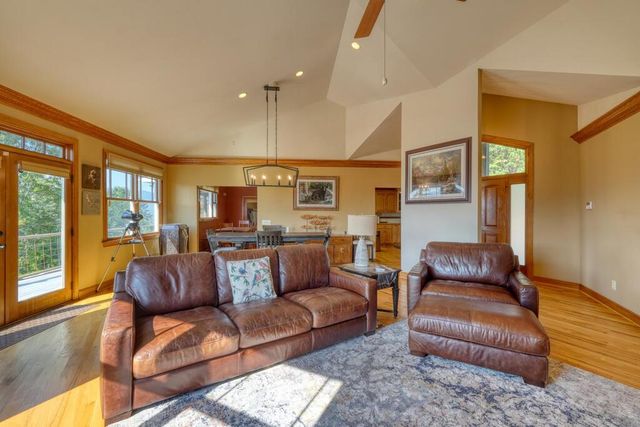 1722 Victoria Woods Circle, Hiawassee, GA 30546