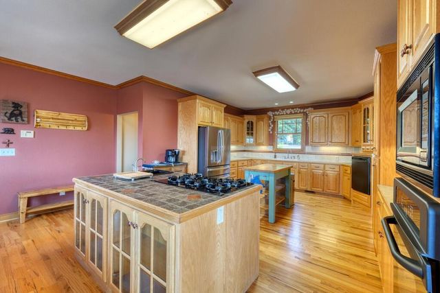 1722 Victoria Woods Circle, Hiawassee, GA 30546