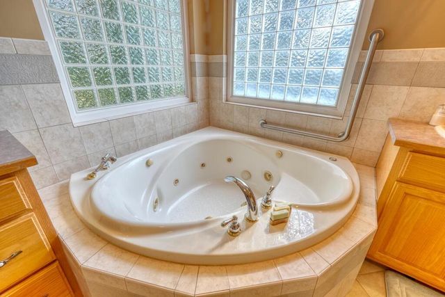 1722 Victoria Woods Circle, Hiawassee, GA 30546