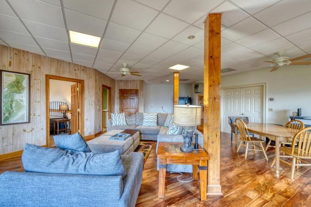 1722 Victoria Woods Circle, Hiawassee, GA 30546