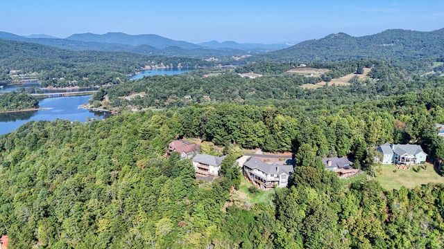 1722 Victoria Woods Circle, Hiawassee, GA 30546