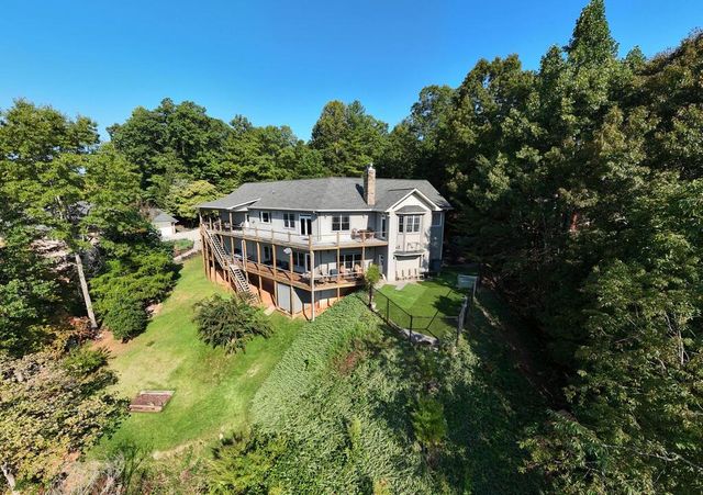 1722 Victoria Woods Circle, Hiawassee, GA 30546