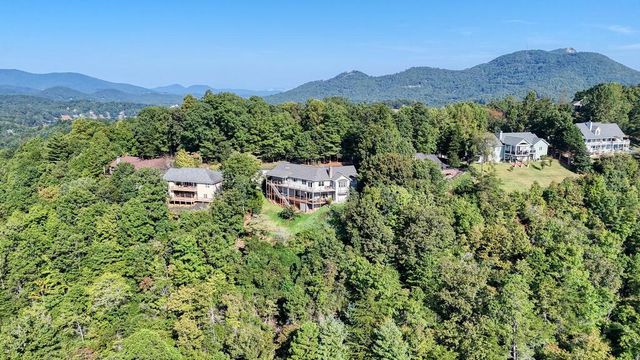 1722 Victoria Woods Circle, Hiawassee, GA 30546