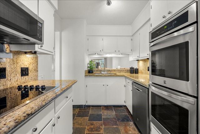 8908 Glacier Avenue, Texas City, TX 77591