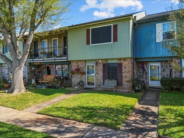 8908 Glacier Avenue, Texas City, TX 77591