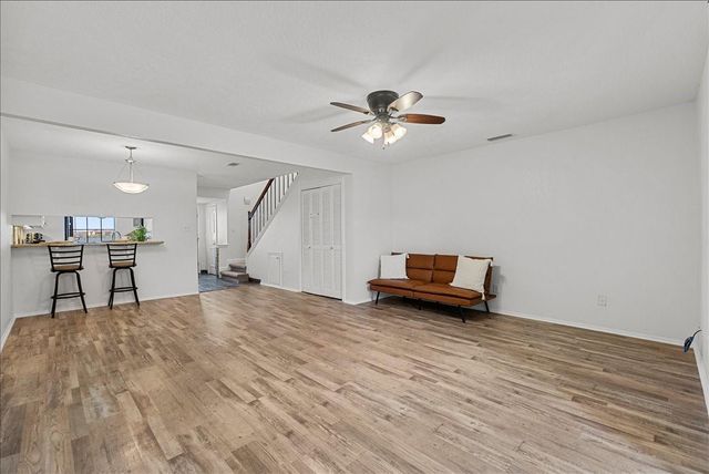 8908 Glacier Avenue, Texas City, TX 77591