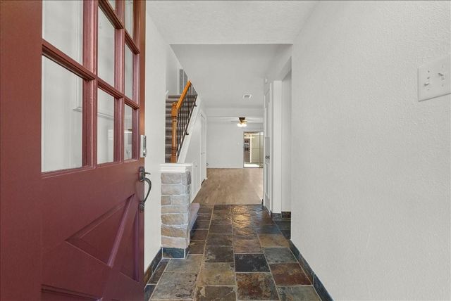 8908 Glacier Avenue, Texas City, TX 77591