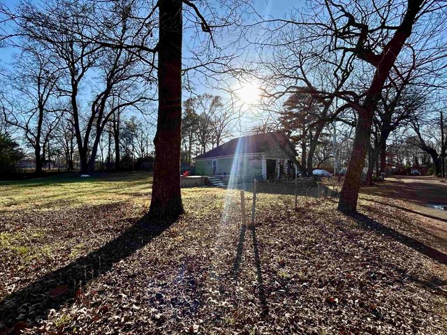 1408 Gay St., Longview, TX 75602