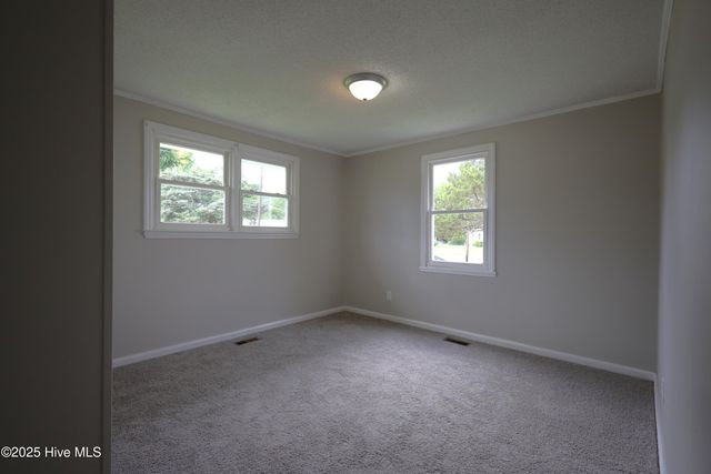 420 New River Drive, Jacksonville, NC 28540