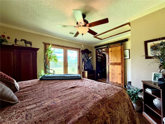 2393 Crow Mountain Road, Russellville, AR 72802