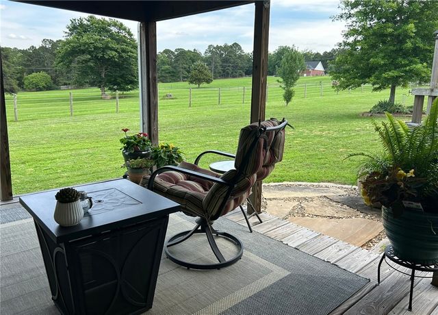 2393 Crow Mountain Road, Russellville, AR 72802