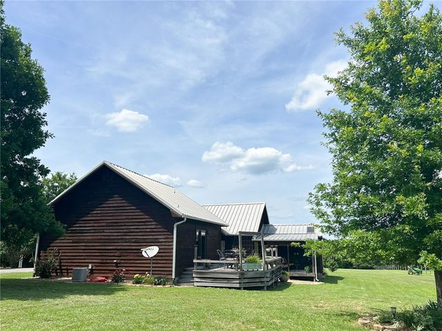 2393 Crow Mountain Road, Russellville, AR 72802