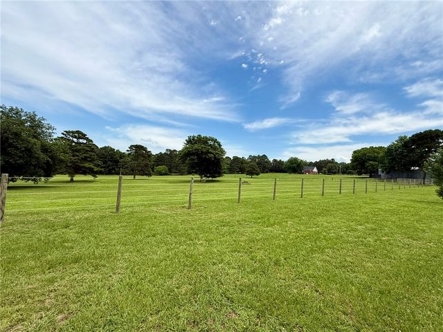 2393 Crow Mountain Road, Russellville, AR 72802