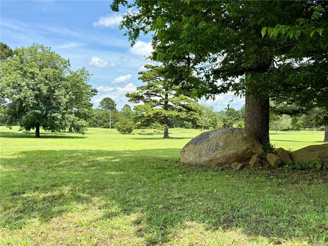 2393 Crow Mountain Road, Russellville, AR 72802