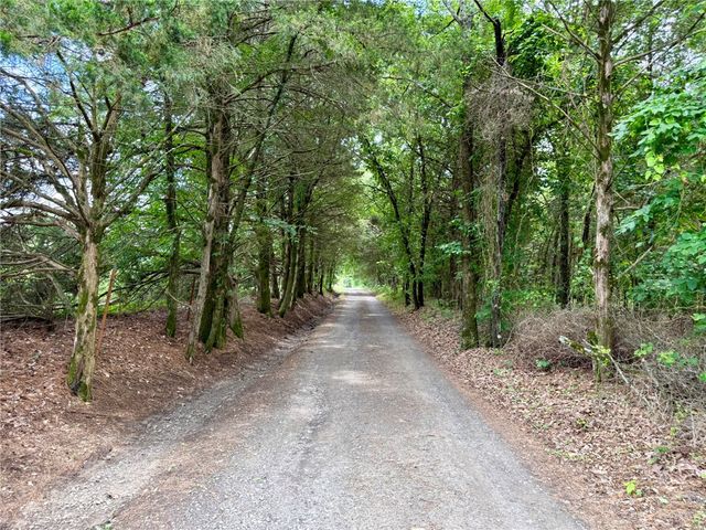 2393 Crow Mountain Road, Russellville, AR 72802