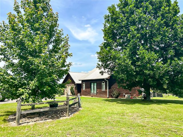 2393 Crow Mountain Road, Russellville, AR 72802