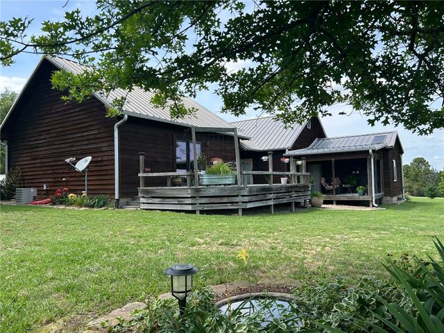 2393 Crow Mountain Road, Russellville, AR 72802
