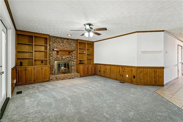 13 Fields DR, Hampton, VA 23664