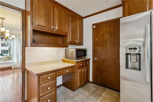 13 Fields DR, Hampton, VA 23664