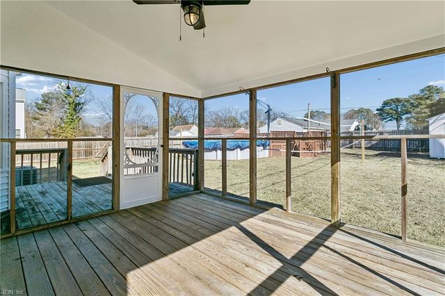 13 Fields DR, Hampton, VA 23664