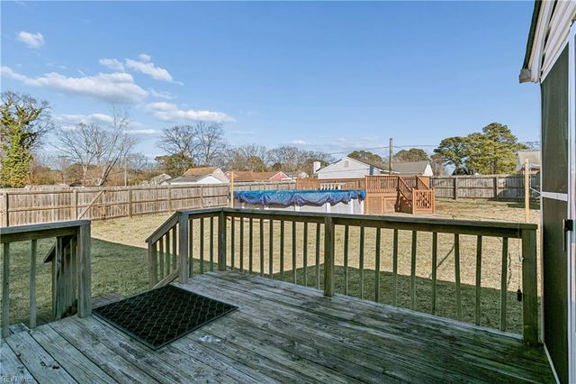 13 Fields DR, Hampton, VA 23664