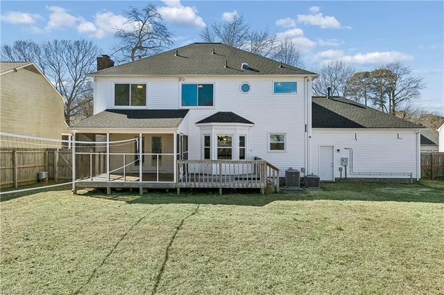 13 Fields DR, Hampton, VA 23664