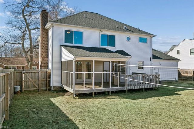 13 Fields DR, Hampton, VA 23664