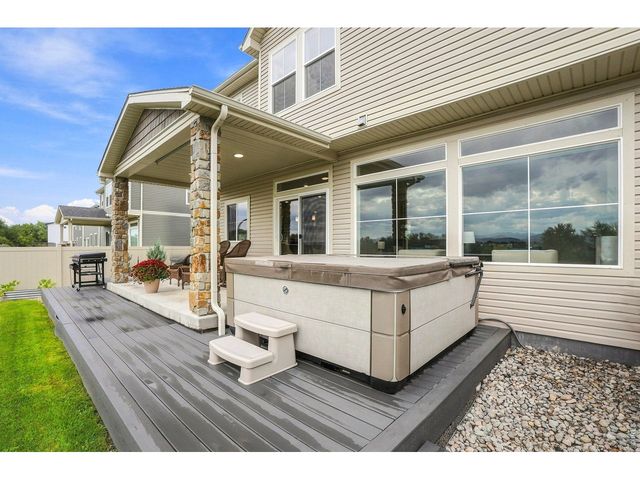 3808 Sprucewood Dr, Johnstown, CO 80534