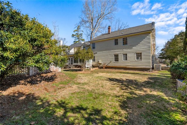 2307 W North Avenue, Anderson, SC 29625