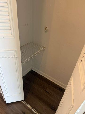 1200 NE Miami Gardens Dr 812W, Miami, FL 33179