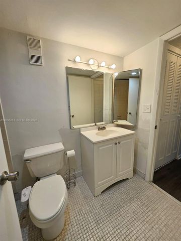 1200 NE Miami Gardens Dr 812W, Miami, FL 33179