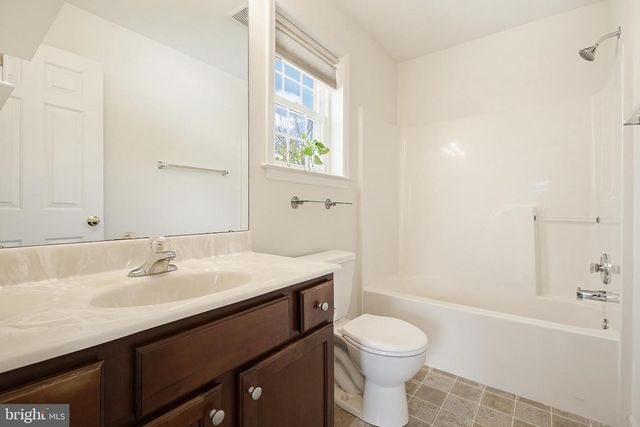 142 BEECH ST, Denver, PA 17517
