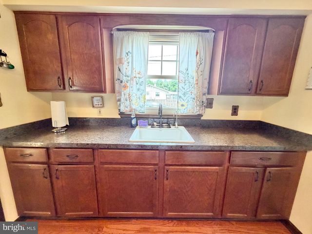 200 N OAK AVE, National Park, NJ 08063