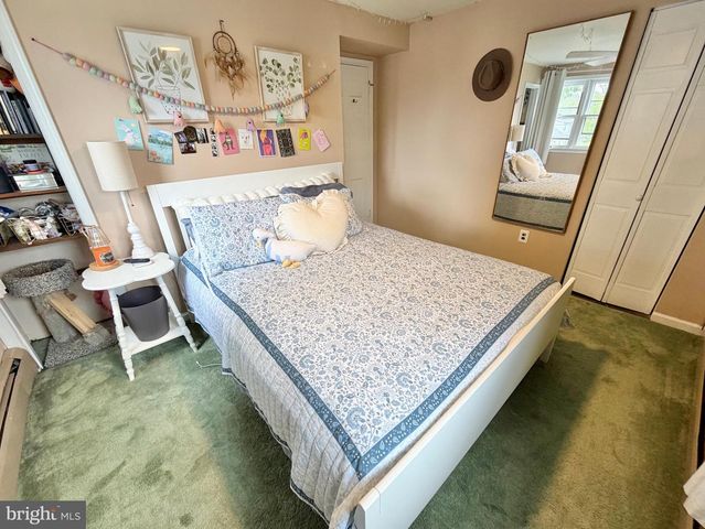 200 N OAK AVE, National Park, NJ 08063