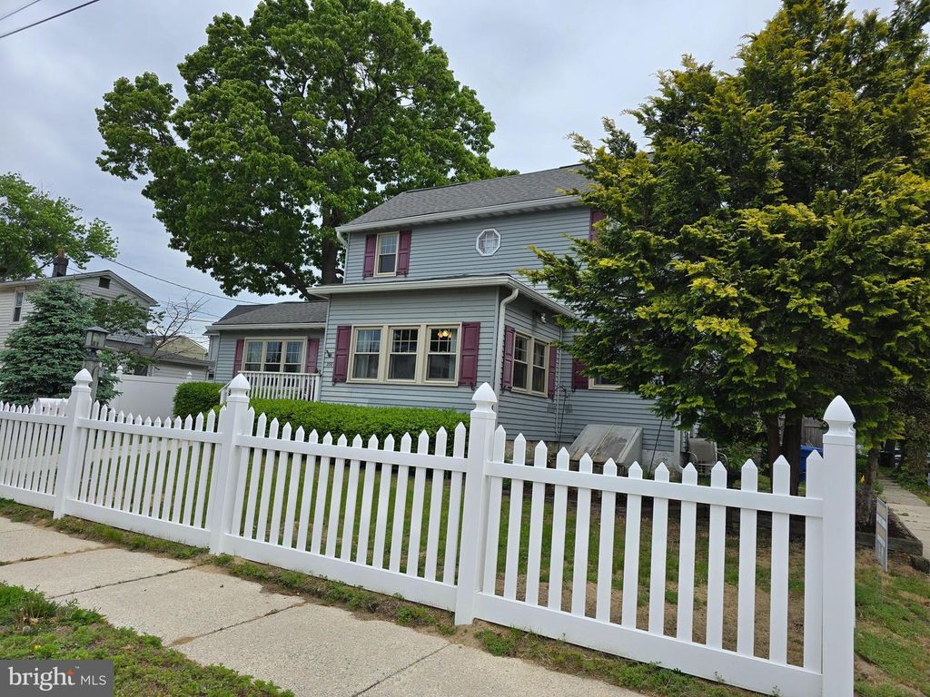 200 N OAK AVE, National Park, NJ 08063