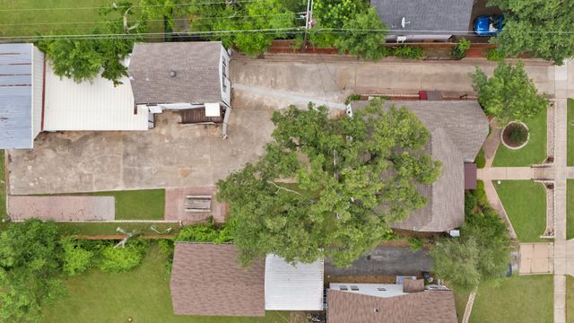 2529 Honeysuckle Avenue, Fort Worth, TX 76111