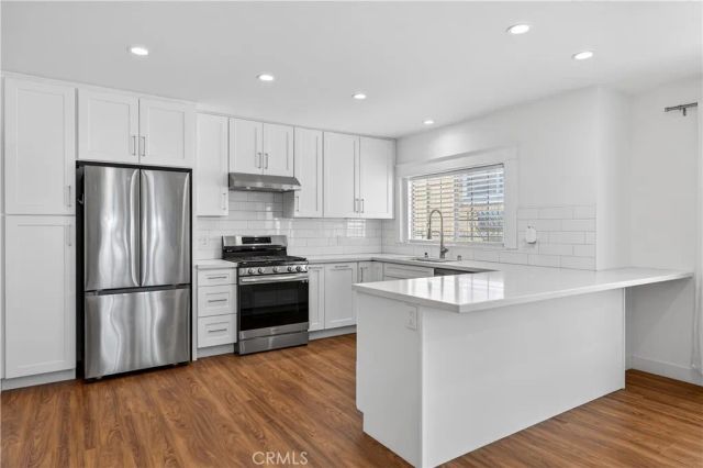 3538 London, Los Angeles, CA 90026