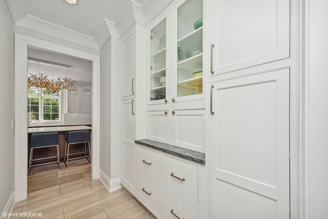 675 Old Barrington Road, North Barrington, IL 60010