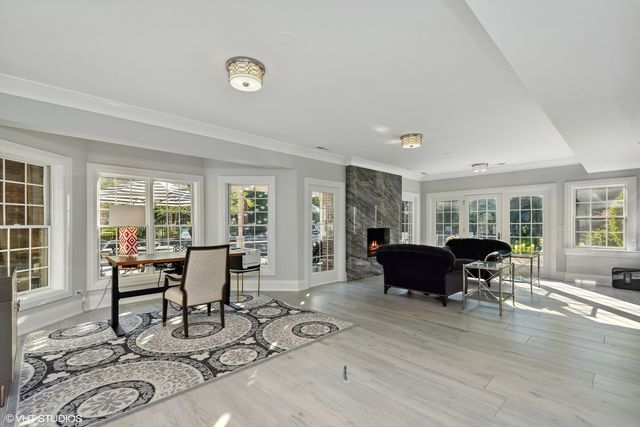 675 Old Barrington Road, North Barrington, IL 60010