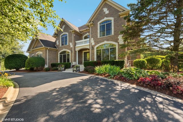 675 Old Barrington Road, North Barrington, IL 60010