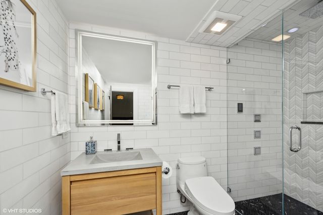 675 Old Barrington Road, North Barrington, IL 60010